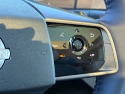 Nissan LEAF PLATINUM+ FWD 2026 — side view