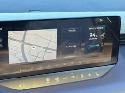 Nissan LEAF PLATINUM+ FWD 2026 — side view