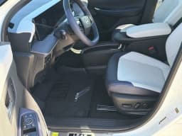 Nissan LEAF PLATINUM+ FWD 2026 — side view