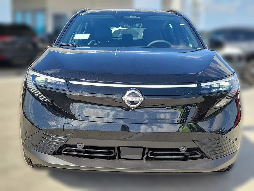 Nissan LEAF PLATINUM+ FWD 2026 — side view