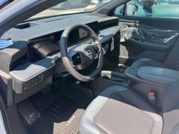 Nissan LEAF PLATINUM+ FWD 2026 — side view