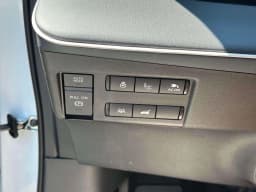 Nissan LEAF PLATINUM+ FWD 2026 — side view