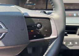 Nissan LEAF PLATINUM+ FWD 2026 — side view
