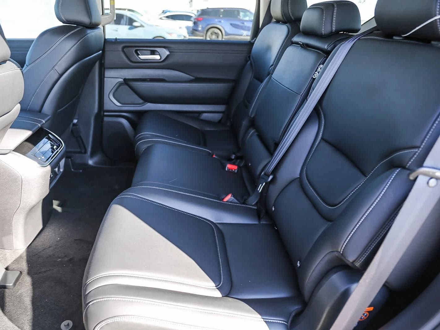 Nissan Armada SV 4x2 2026 — side view