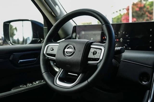 Nissan Armada SV 4x4 2026 — side view