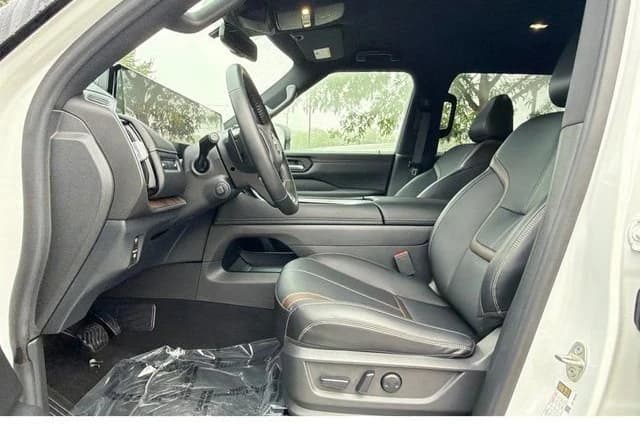Nissan Armada SL 4x4 2026 — side view