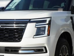 Nissan Armada SL 4x4 2026 — side view