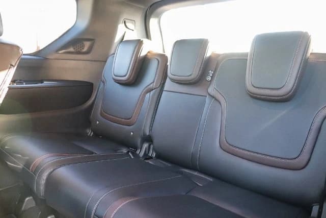 Nissan Armada SL 4x4 2026 — side view