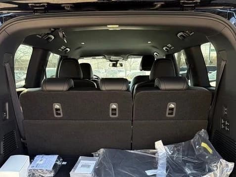 Nissan Armada PRO-4X 4x4 2026 — side view