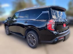 Nissan Armada Platinum 4x4 2027 — side view