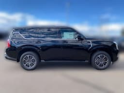 Nissan Armada Platinum 4x4 2027 — side view