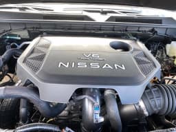 Nissan Armada Platinum 4x4 2027 — side view