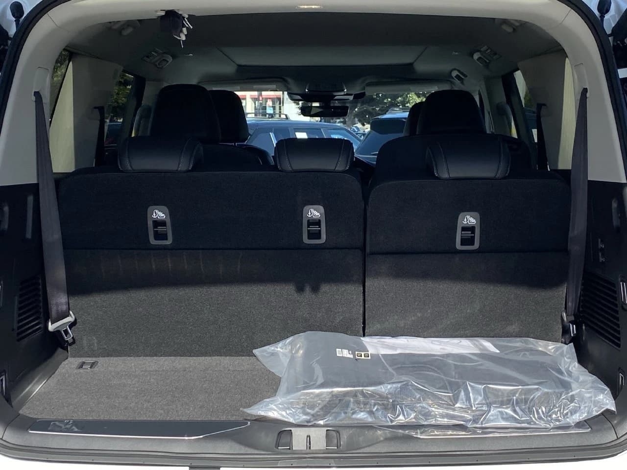 INFINITI QX80 PURE AWD 2027 — side view