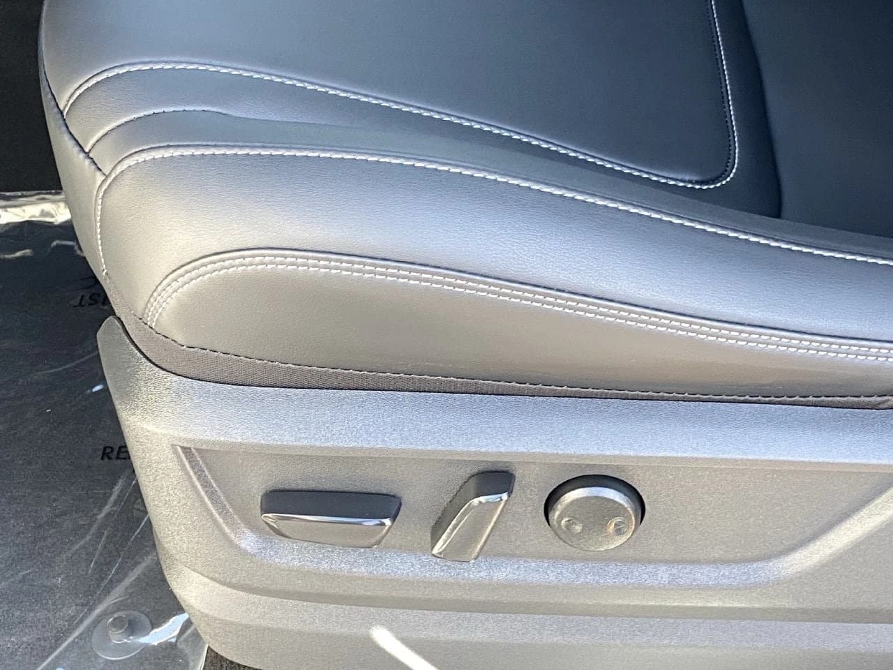 INFINITI QX80 PURE AWD 2027 — side view