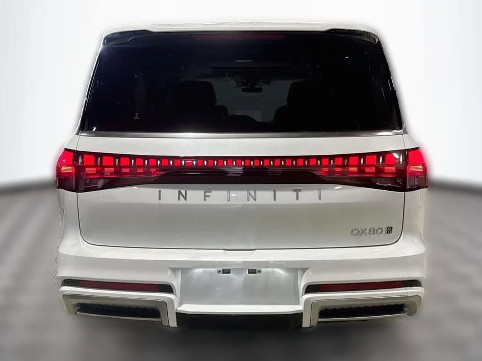 INFINITI QX80 LUXE AWD 2027 — side view