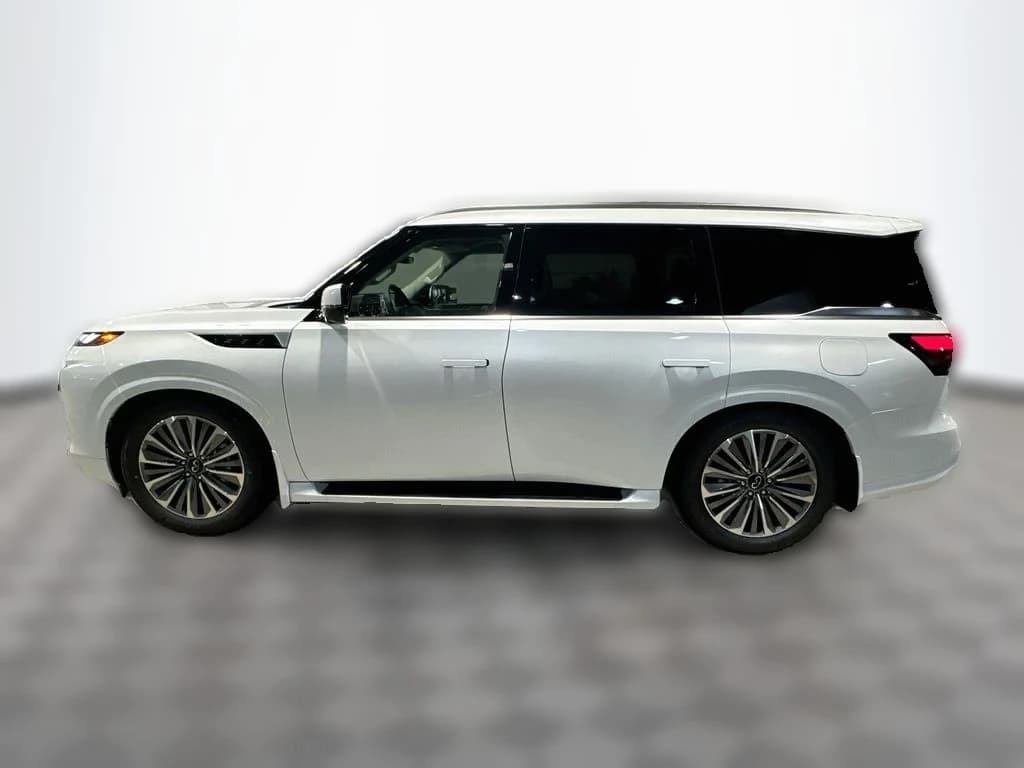 INFINITI QX80 LUXE AWD 2027 — side view
