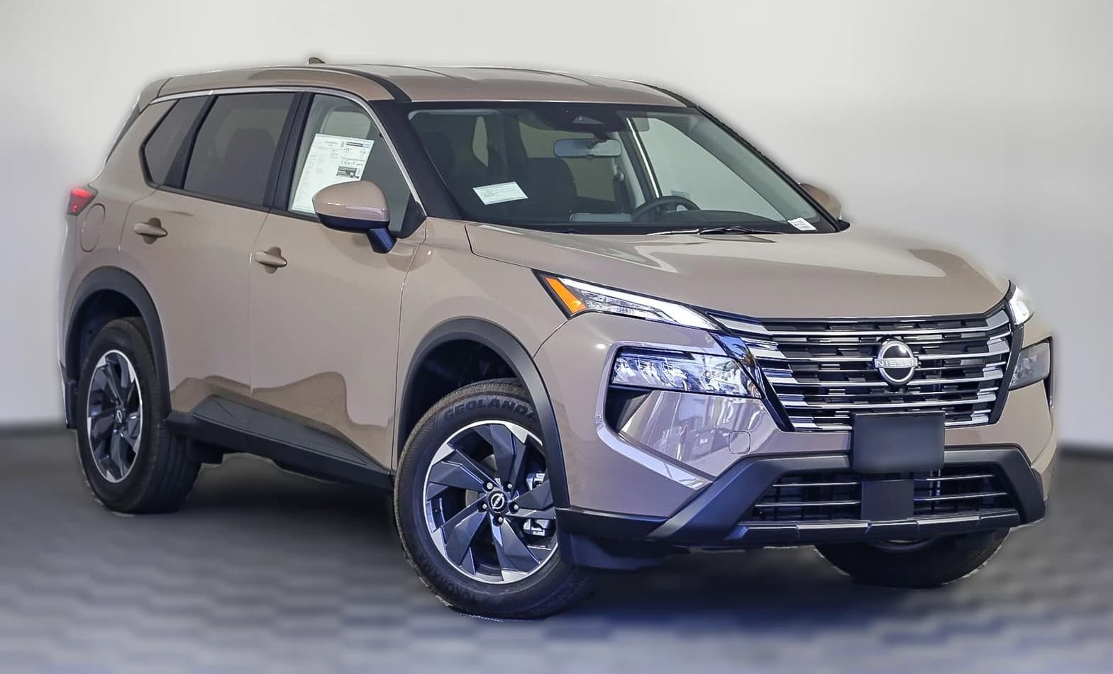Nissan Rogue SV AWD 2025 — side view