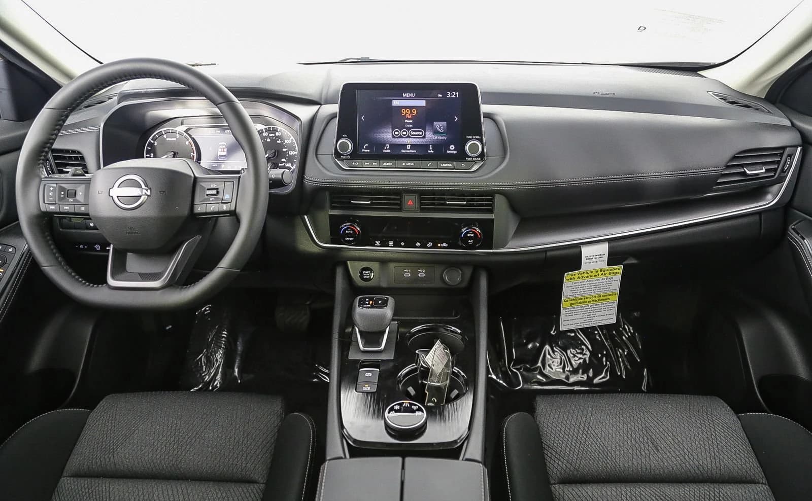 Nissan Rogue SV AWD 2025 — side view