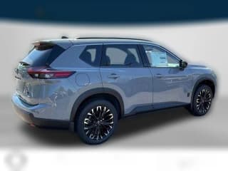 Nissan Rogue Dark Armor AWD