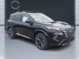 Nissan Rogue Platinum AWD 2026 — side view
