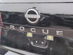 Nissan Rogue Platinum AWD 2026 — side view