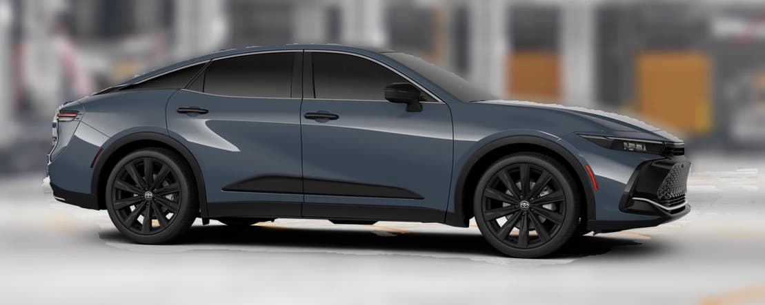 Toyota Crown Nightshade AWD (Natl) 2026 — side view