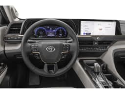 Toyota Crown Limited AWD (Natl) 2026 — side view