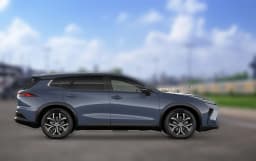 Toyota Crown Signia XLE AWD (Natl) 2026 — side view