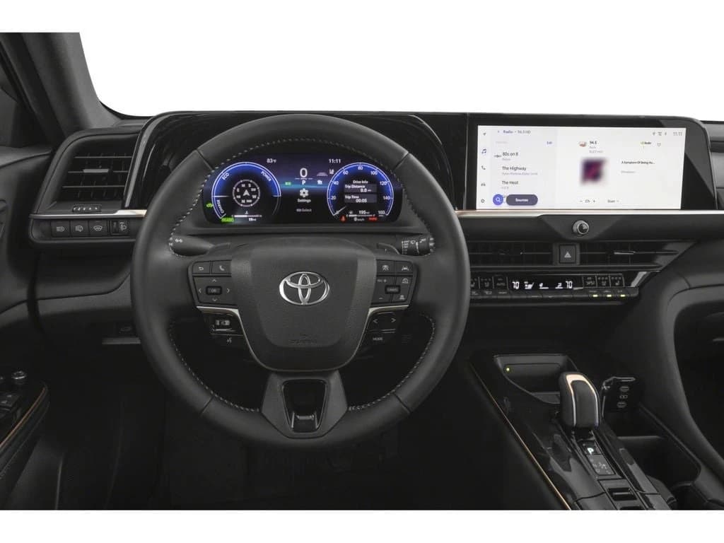 Toyota Crown Signia XLE AWD (GS) 2026 — side view