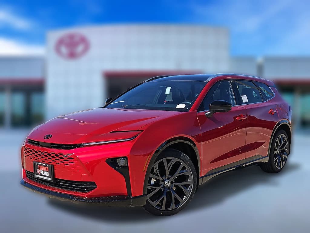 Toyota Crown Signia Limited AWD (Natl) 2026 — side view