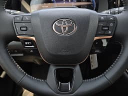 Toyota Crown Signia Limited AWD (Natl) 2026 — side view