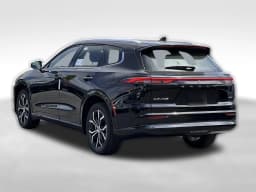 Toyota Crown Signia XLE AWD (GS) 2026 — side view