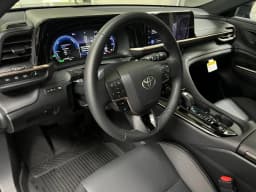 Toyota Crown Signia XLE AWD (GS) 2026 — side view