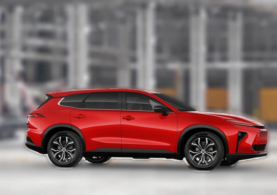 Toyota Crown Signia XLE AWD (Natl) 2026 — side view
