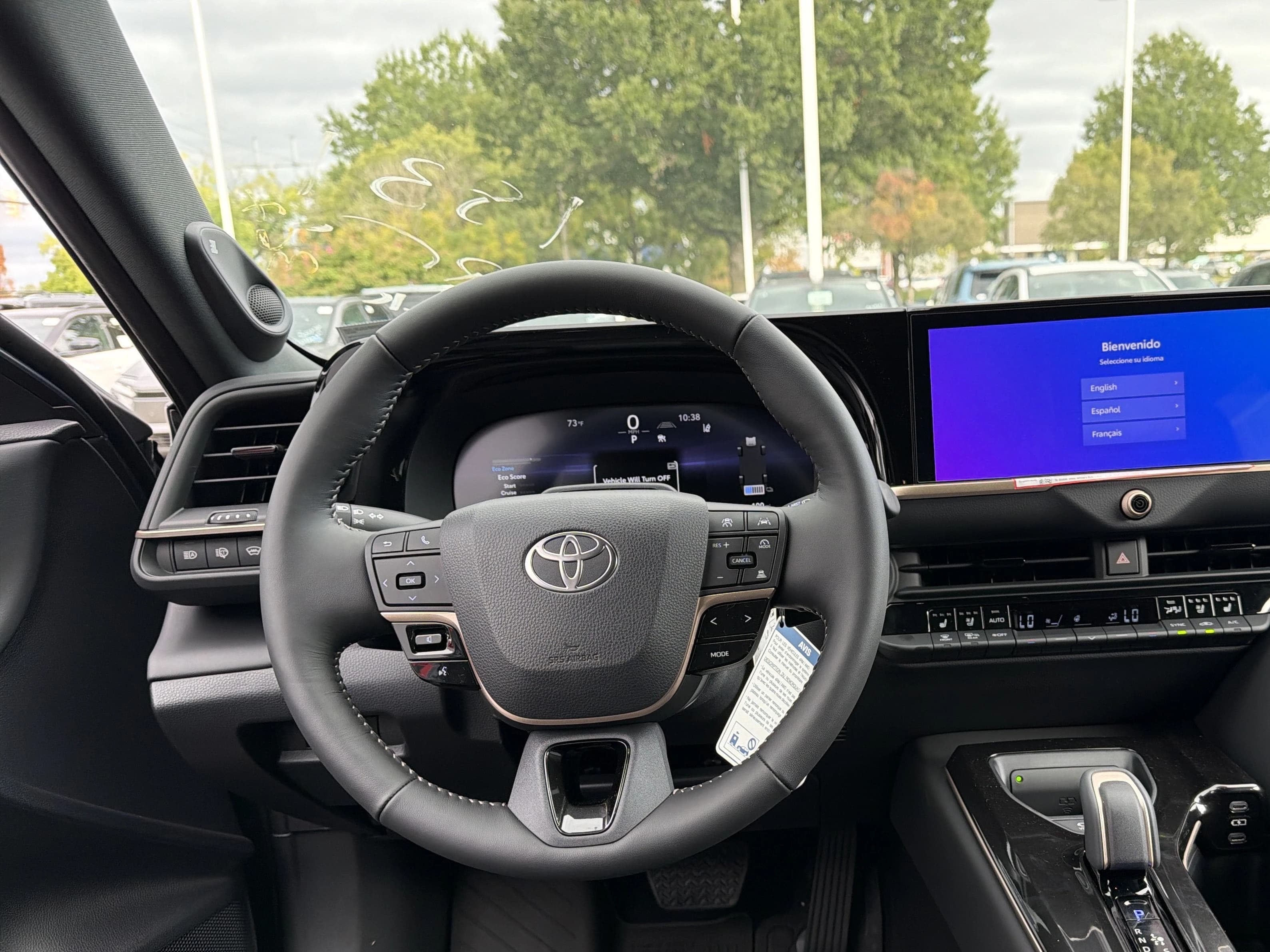Toyota Crown Signia Limited AWD (Natl) 2026 — side view