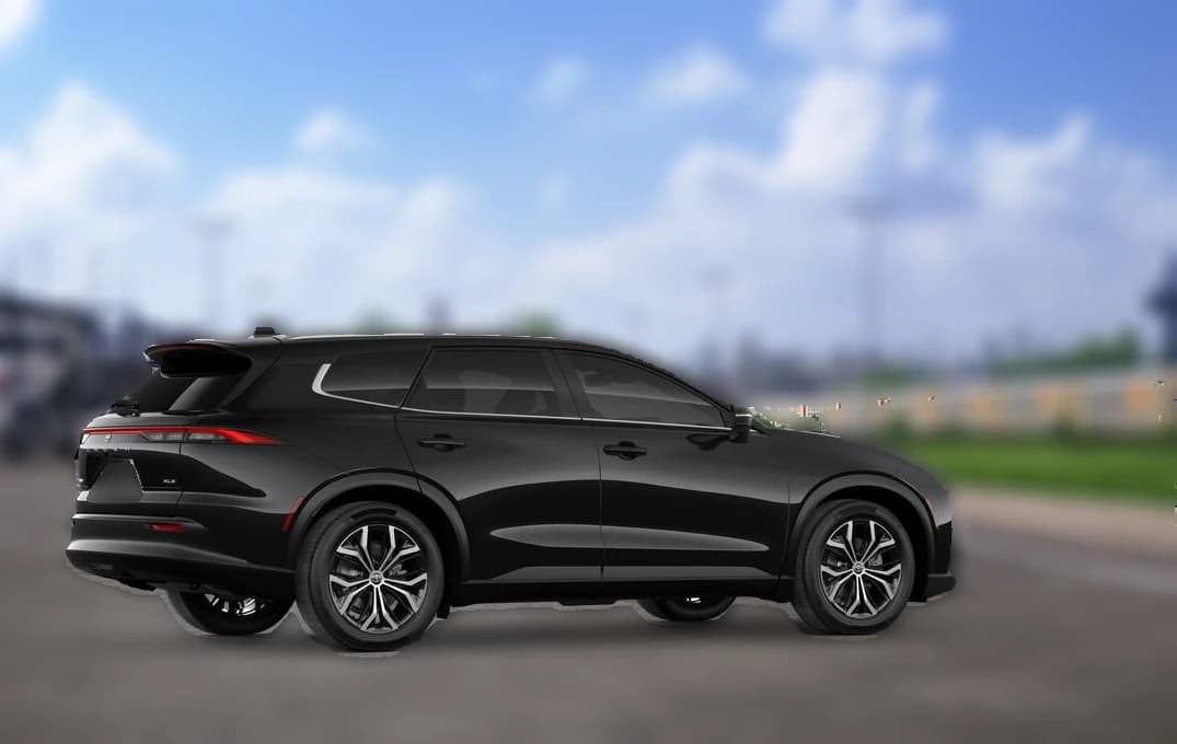 Toyota Crown Signia XLE AWD (Natl) 2026 — side view