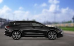 Toyota Crown Signia XLE AWD (Natl) 2026 — side view