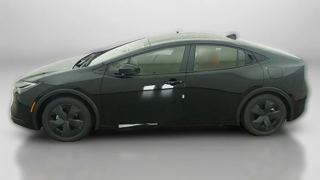 Toyota Prius LE (Natl) 2027 — side view