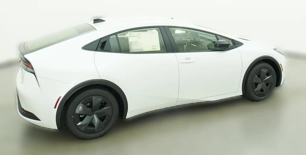 Toyota Prius LE (Natl) 2027 — side view