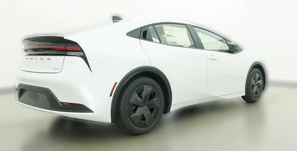 Toyota Prius LE (Natl) 2027 — side view