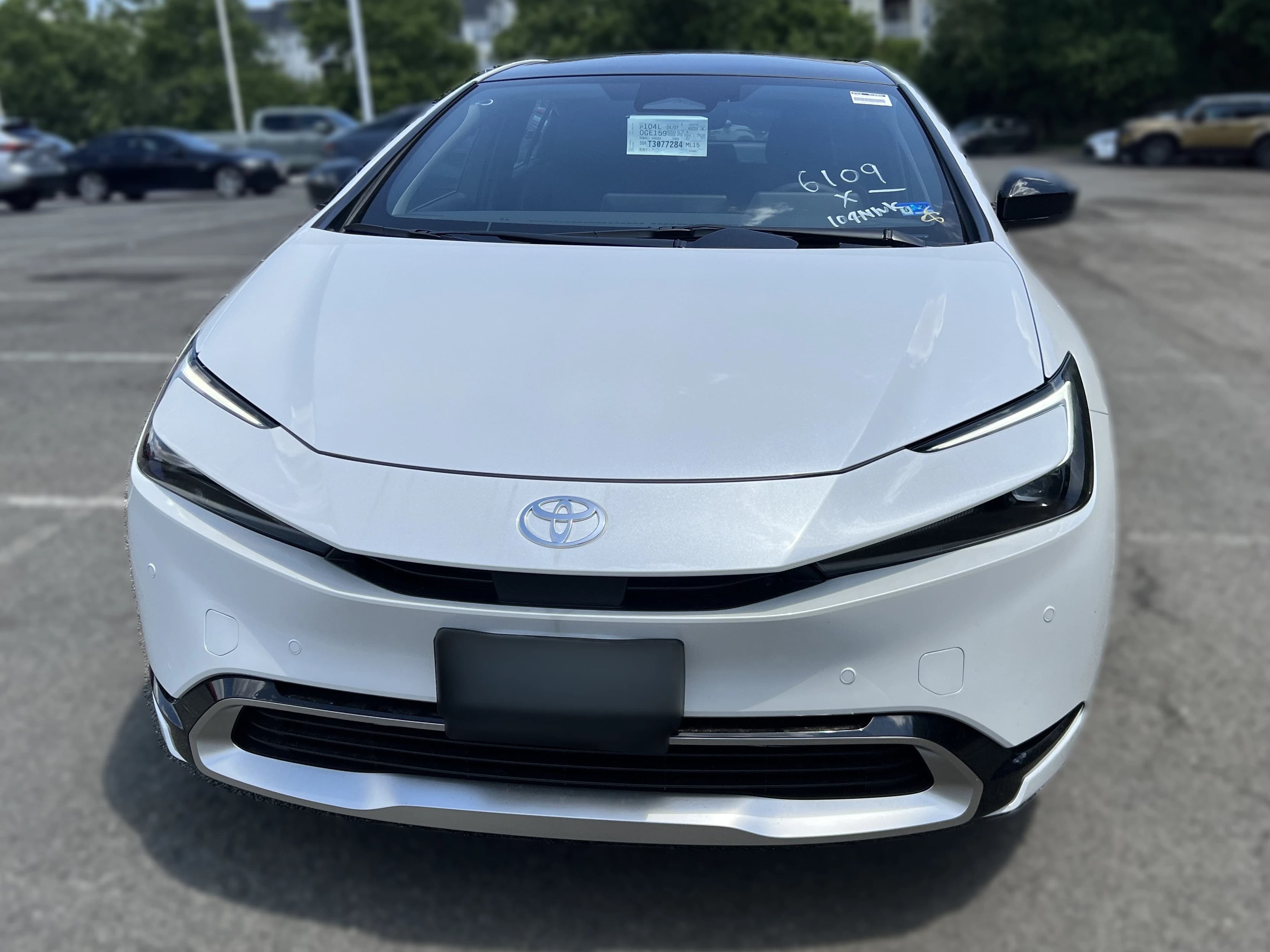 Toyota Prius Plug-In Hybrid XSE (Natl) 2026 — side view