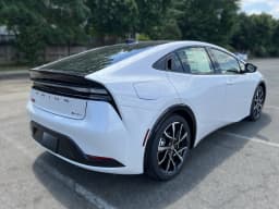 Toyota Prius Plug-In Hybrid XSE (Natl) 2026 — side view