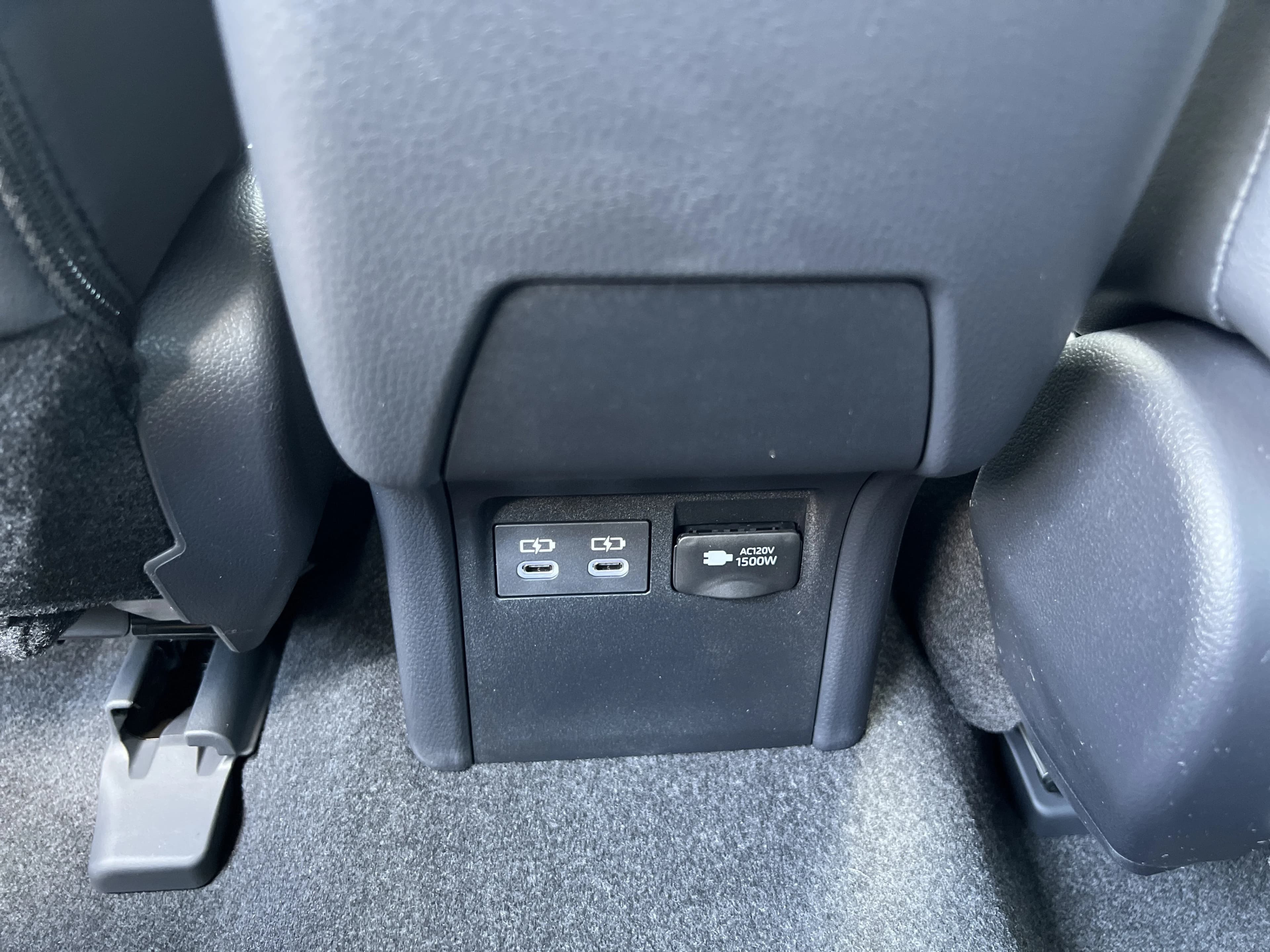 Toyota Prius Plug-In Hybrid XSE (Natl) 2026 — side view