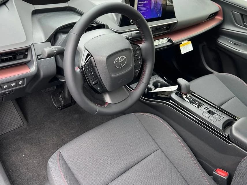 Toyota Prius Plug-In Hybrid SE (Natl) 2027 — side view