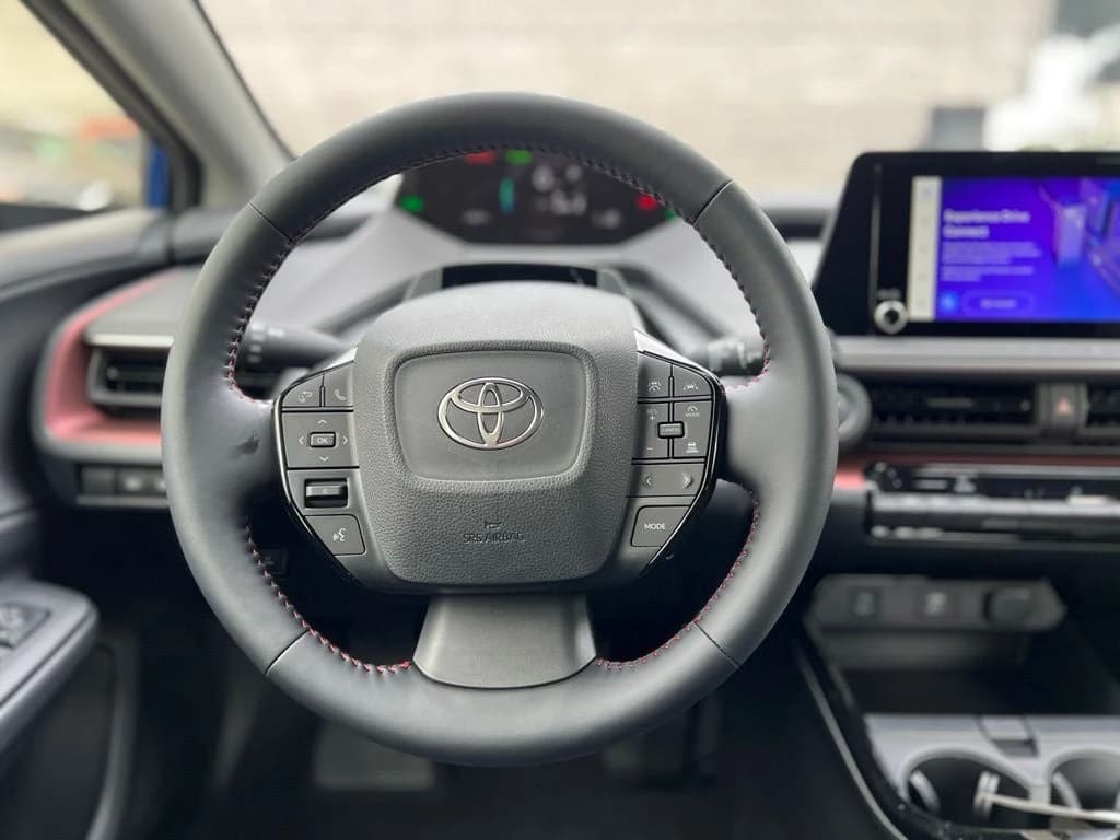 Toyota Prius Plug-In Hybrid SE (Natl) 2027 — side view