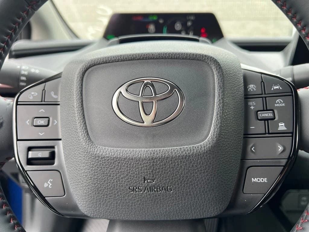 Toyota Prius Plug-In Hybrid SE (Natl) 2027 — side view
