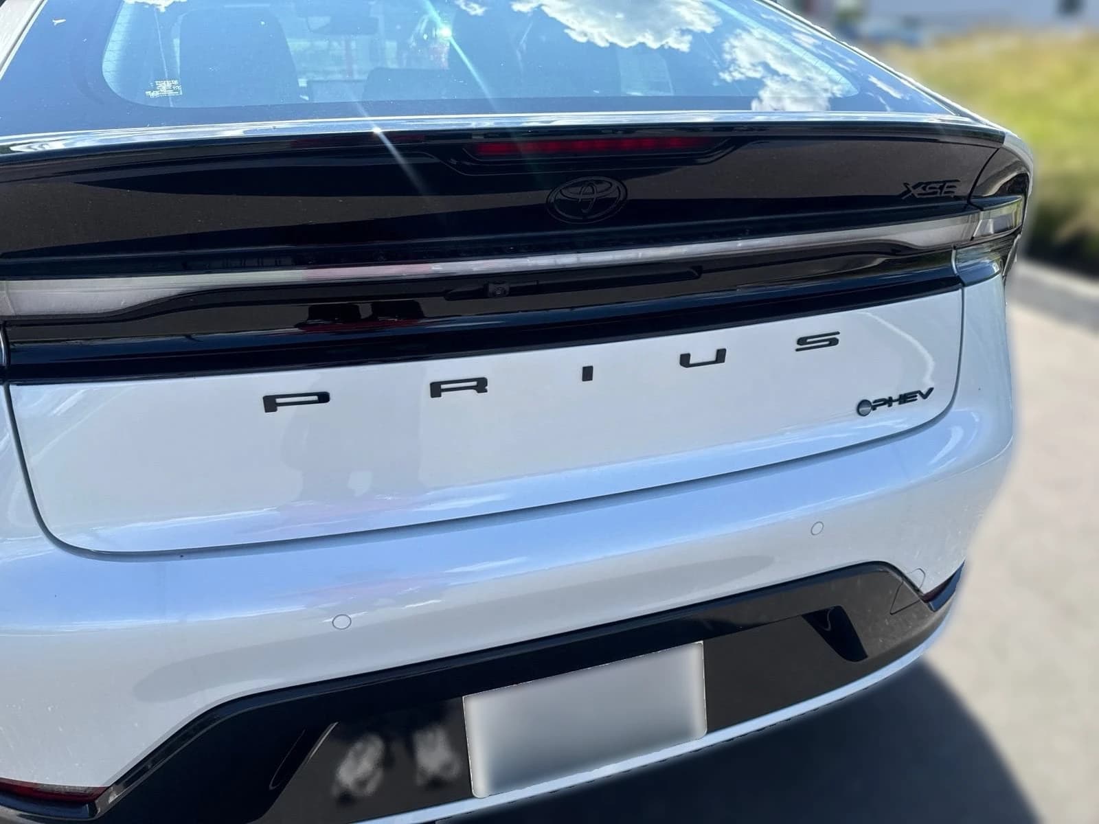 Toyota Prius Plug-In Hybrid Nightshade (Natl) 2026 — side view