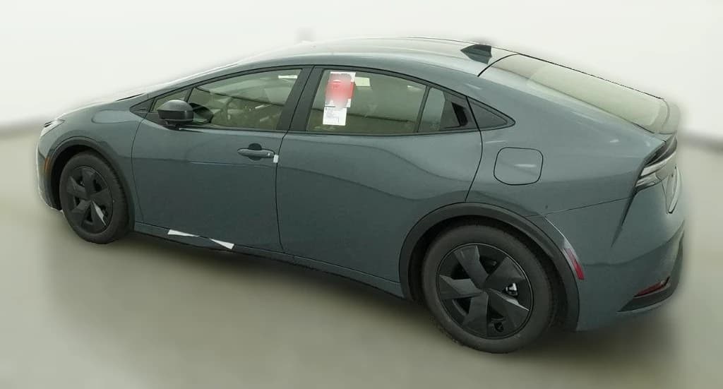 Toyota Prius Plug-In Hybrid SE (Natl) 2026 — side view