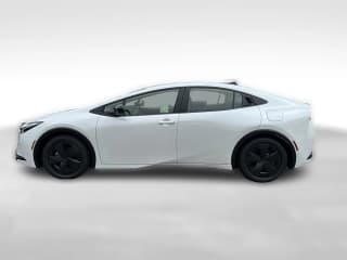 Toyota Prius Plug-In Hybrid SE (Natl)