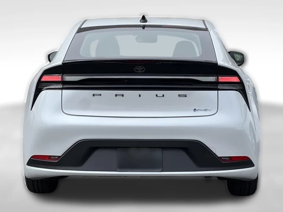 Toyota Prius Plug-In Hybrid SE (Natl) 2027 — side view